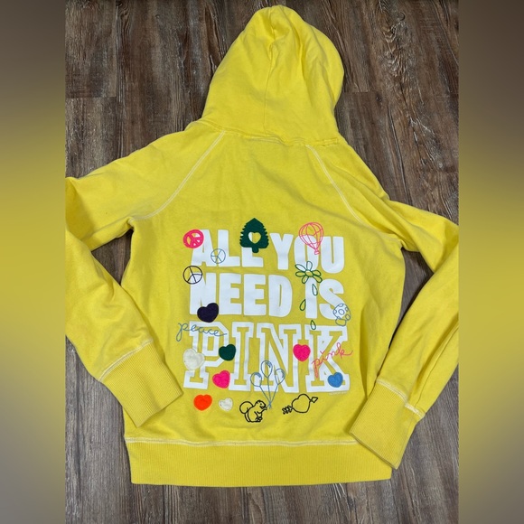 Y2K Victoria's Secret PINK yellow hoodie with embroidered dog and hearts - Picture 4 of 4